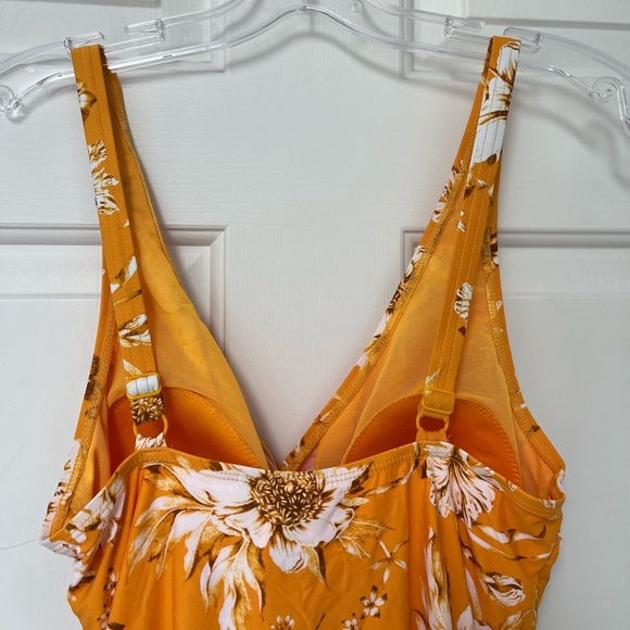 NWT Nip Tuck Swim Yellow Floral One-Piece Swimsuit 8/10 - Picture 9 of 14